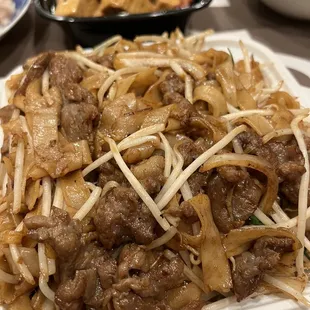 Beef chow fun