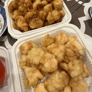 Walnut prawns &amp; sweet/sour fried chicken