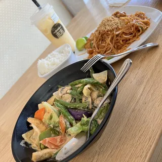 Thai Curry Vegetable with Tofu