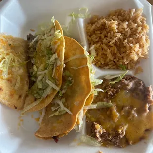 This is a Carne Asada Taco??? Nothing like the picture , barely any meat nor to mention it only has lettuce and cheese. Very disappointing.