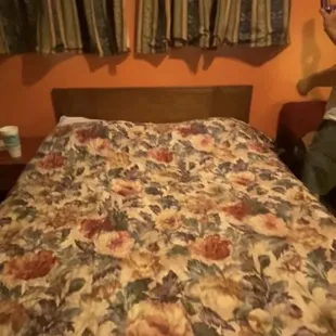 Nylon bed cover and damp mattress