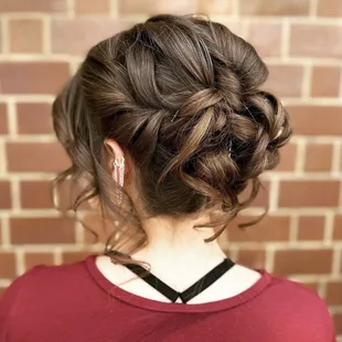 Updo by Stephanie. Visit her instagram @stephanie.willo