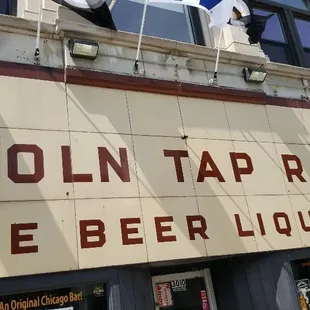Your spot for Steelers Football, Cubs baseball, and best of all great drink specials and never a cover charge or ripoff Wrigleyville prices.