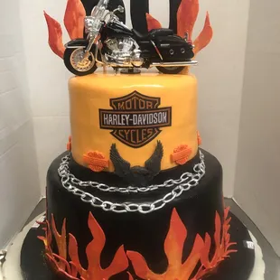 Linda exceeded our expectations on this Harley Davidson themed cake!