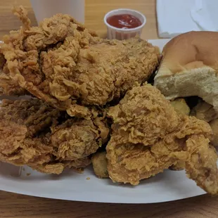 4 piece mixed with fried okra. The fried chicken here is legit, especially the chicken breast!