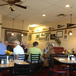 Good  choice for breakfast or lunch. Atkins Breakfast option for low-carb people. I don't know why it is not busier.