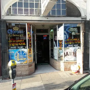 the front of a liquor store