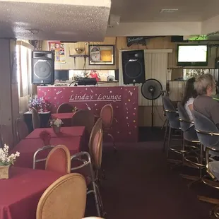 Linda's Lounge