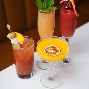 Linden is chic spot for socializing and drinks! Join us for our speciality brunch cocktails every Sunday!
