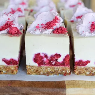 White Chocolate Raspberry Cheesecake