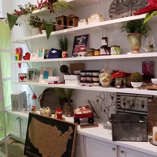 lots of small items including some with whimsy