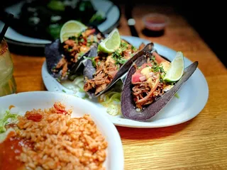 High Noon Restaurant & Saloon