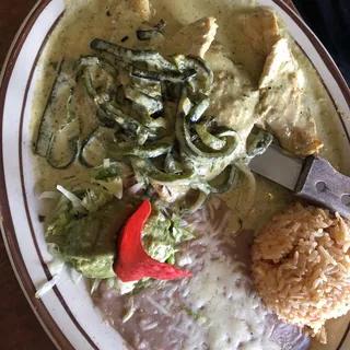 Pollo con Rajas y Crema Estilo Stephanie