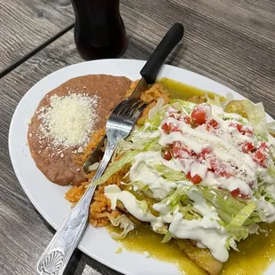Enchiladas de Pollo Salsa Verde Combinación