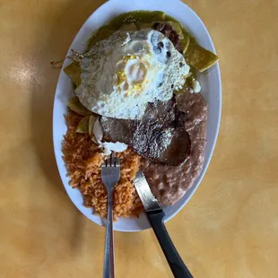 a plate of mexican food