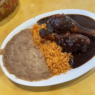 Mole con Pollo