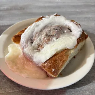 Cinnamon roll