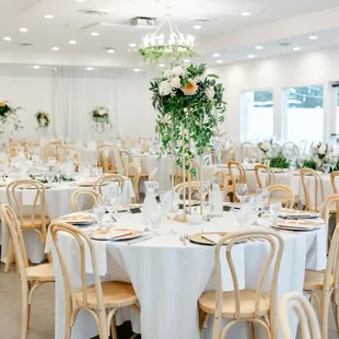 Elegant Summer Wedding at The Aisling Venue in Hudson, Wisconsin. White venue. Lindsey White Photography