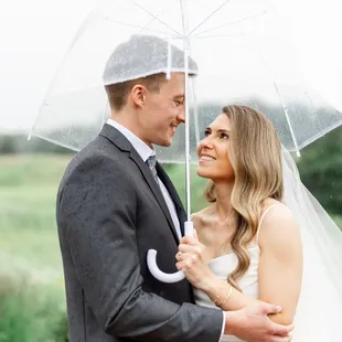 Elegant Summer Wedding at The Aisling Venue in Hudson, Wisconsin. White venue. Lindsey White Photography