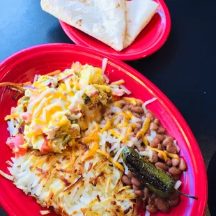 This one surprised me!! Really, Really good. Eggs Mexicano. Love this corner city dinner. That chili is deceiving, watch out lol