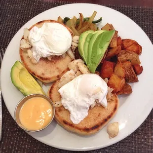 Texas Eggs Benedict- decent