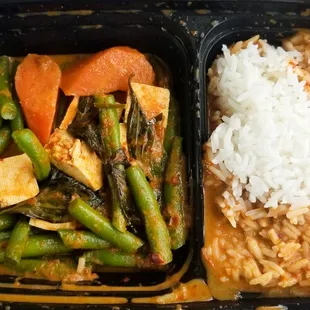 Panang Curry Plate (3/5 flavorful but veggies undercooked)
