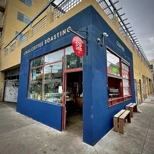 Linea from the corner of 18th Street / San Carlos Street
