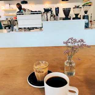 Pour over &amp; latte