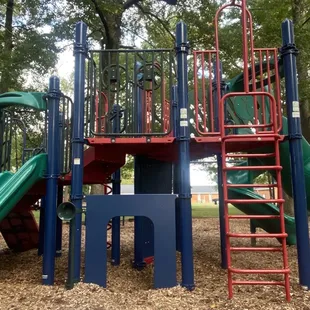 Highest portion of the play structure