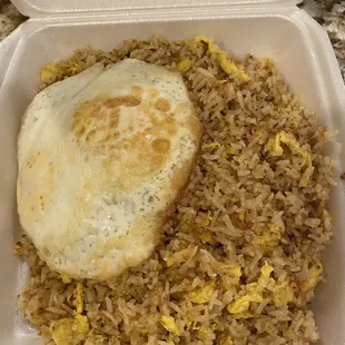 Garlic Fried Rice with Eggs