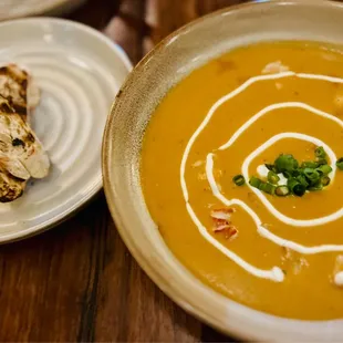 Lobster bisque + charred baguette
