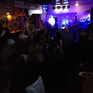 Live entertainment every weekend.