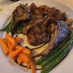 The special of the night lamb chops