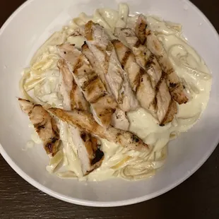 Fettuccine Alfredo kids meal with chicken