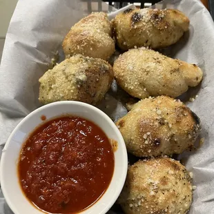 Garlic knots