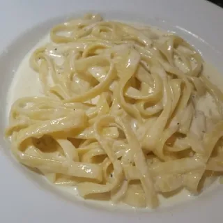 Fettuccine Alfredo