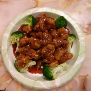 General Tso&apos;s chicken, dinner portion. The golden-fried standard of American Chinese takeaway. :)