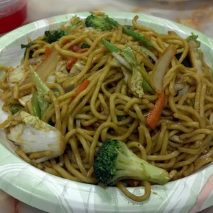 Veggie lo mein