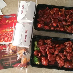 Orange Chicken on top, General Tso&apos;s Chicken on the bottom.
