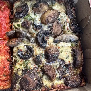 Small Mushroom Pizza