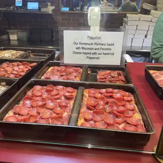 Large Pepperoni Pizza