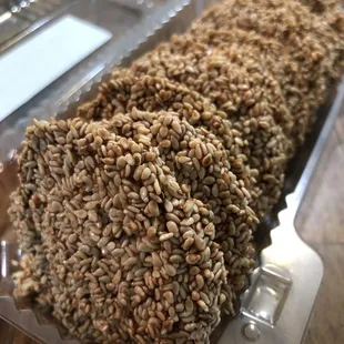 Sesame cookies
