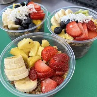 Delicious acai bowls!