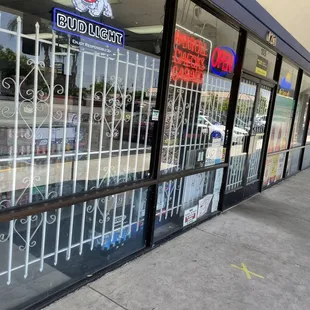 the outside of a liquor shop