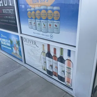 an advertisement for the moon sun sips
