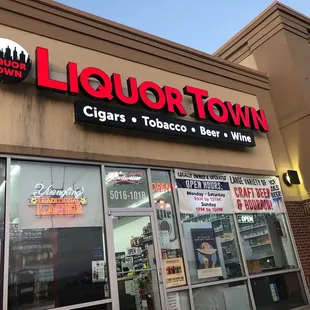 the front of the liquor town
