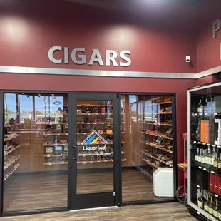 the front of a liquor store