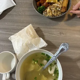 Won ton soup &amp; orange chicken