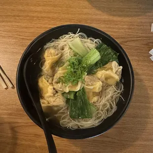 wonton noodle soup