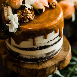 Custom wedding cakes